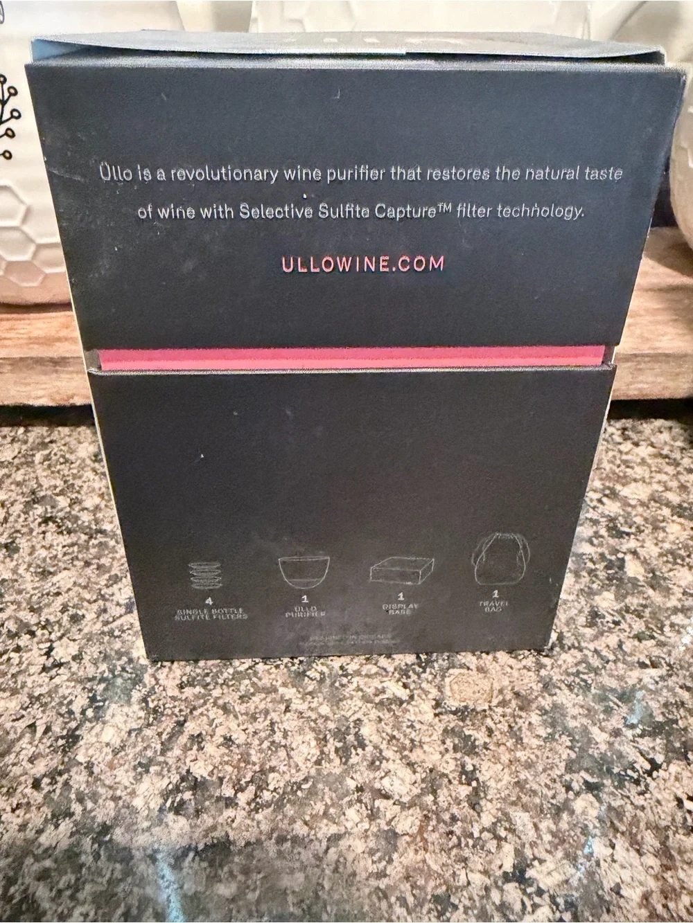 Üllo Wine Purifier - Black Box with Pink Accents